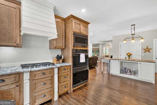 7625 W County Line Road, Lula, GA 30554