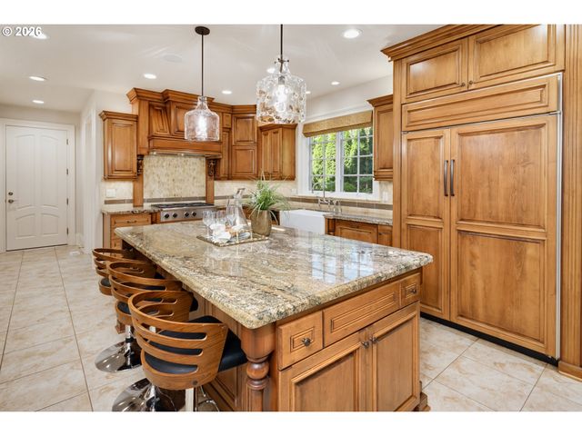 13264 GOODALL Rd, Lake Oswego, OR 97034