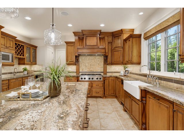 13264 GOODALL Rd, Lake Oswego, OR 97034