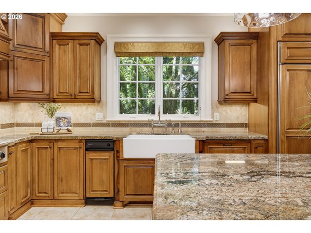 13264 GOODALL Rd, Lake Oswego, OR 97034