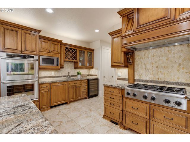 13264 GOODALL Rd, Lake Oswego, OR 97034