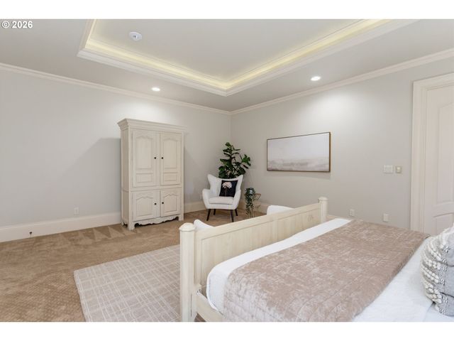 13264 GOODALL Rd, Lake Oswego, OR 97034