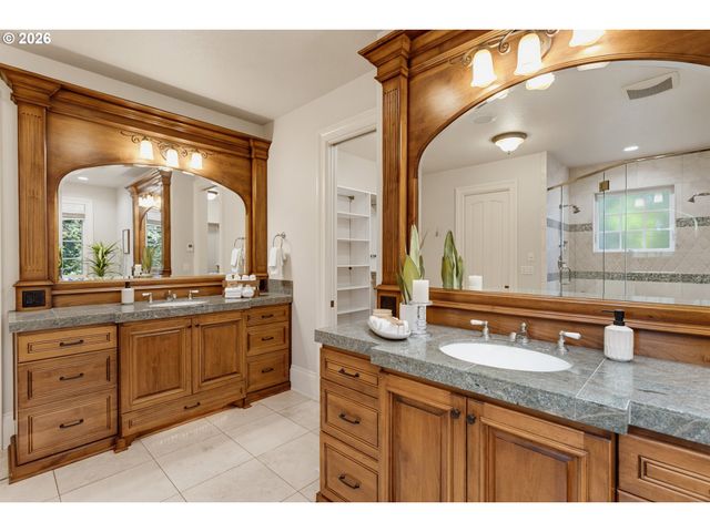 13264 GOODALL Rd, Lake Oswego, OR 97034