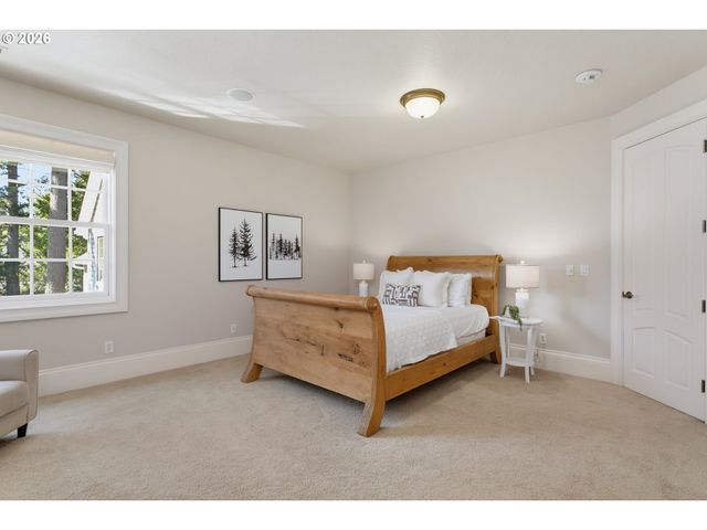 13264 GOODALL Rd, Lake Oswego, OR 97034