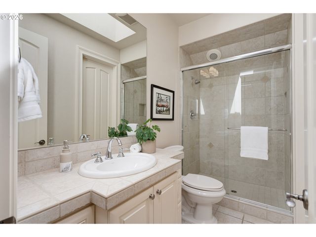 13264 GOODALL Rd, Lake Oswego, OR 97034