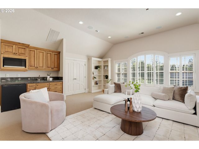 13264 GOODALL Rd, Lake Oswego, OR 97034