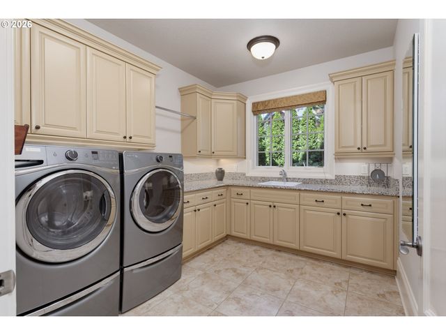 13264 GOODALL Rd, Lake Oswego, OR 97034