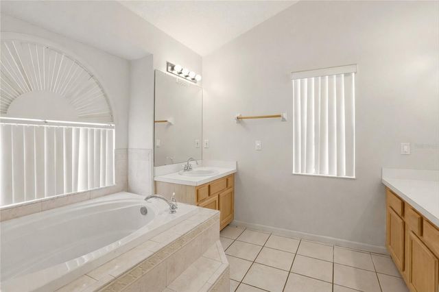 10402 ASHLEY OAKS DRIVE, Riverview, FL 33578