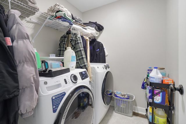 8851 Granite Court, Woodbury, MN 55129