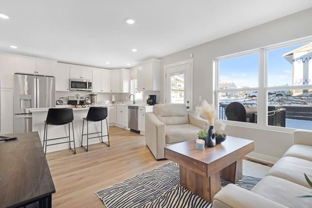 8851 Granite Court, Woodbury, MN 55129