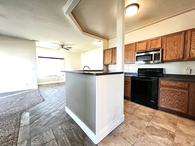 8404 S IVY SPRINGS LN, West Jordan, UT 84081