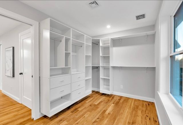 29 Southgate St, Dedham, MA 02026