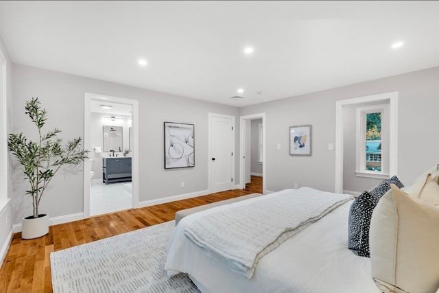 29 Southgate St, Dedham, MA 02026