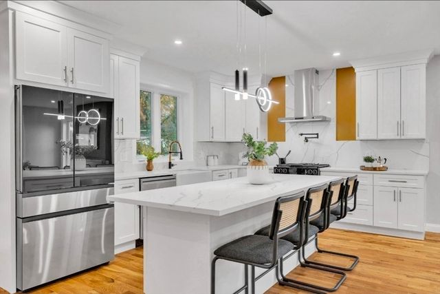 29 Southgate St, Dedham, MA 02026