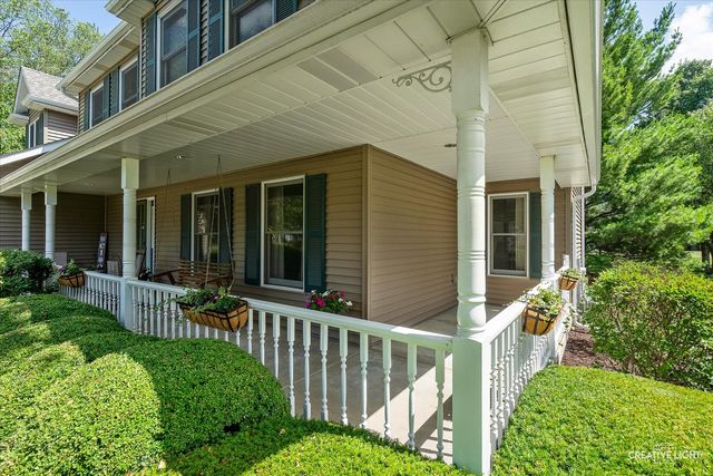 310 Fairhaven Drive, Yorkville, IL 60560