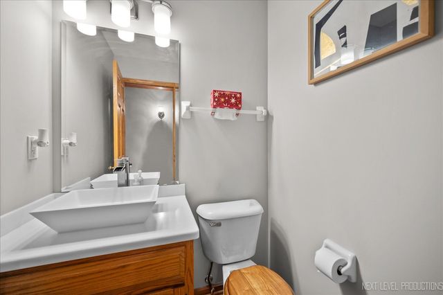 310 Fairhaven Drive, Yorkville, IL 60560