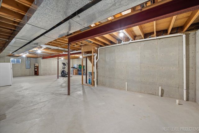 310 Fairhaven Drive, Yorkville, IL 60560