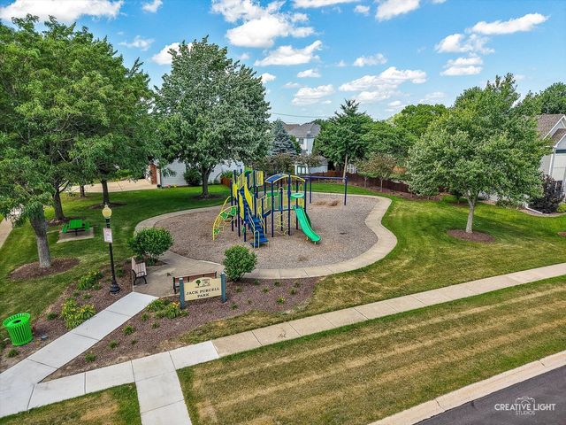 310 Fairhaven Drive, Yorkville, IL 60560