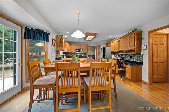 310 Fairhaven Drive, Yorkville, IL 60560