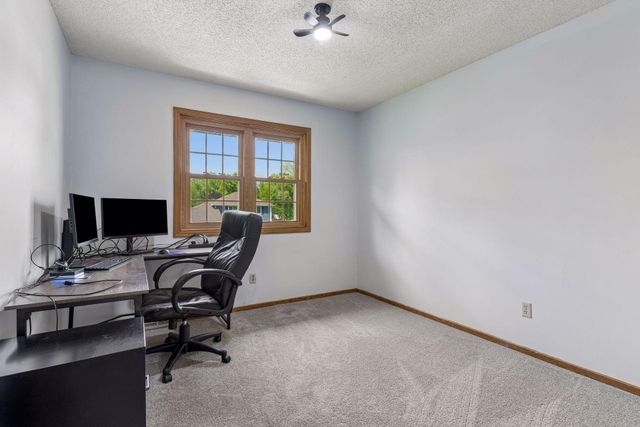900 Nina Court, Mendota Heights, MN 55118