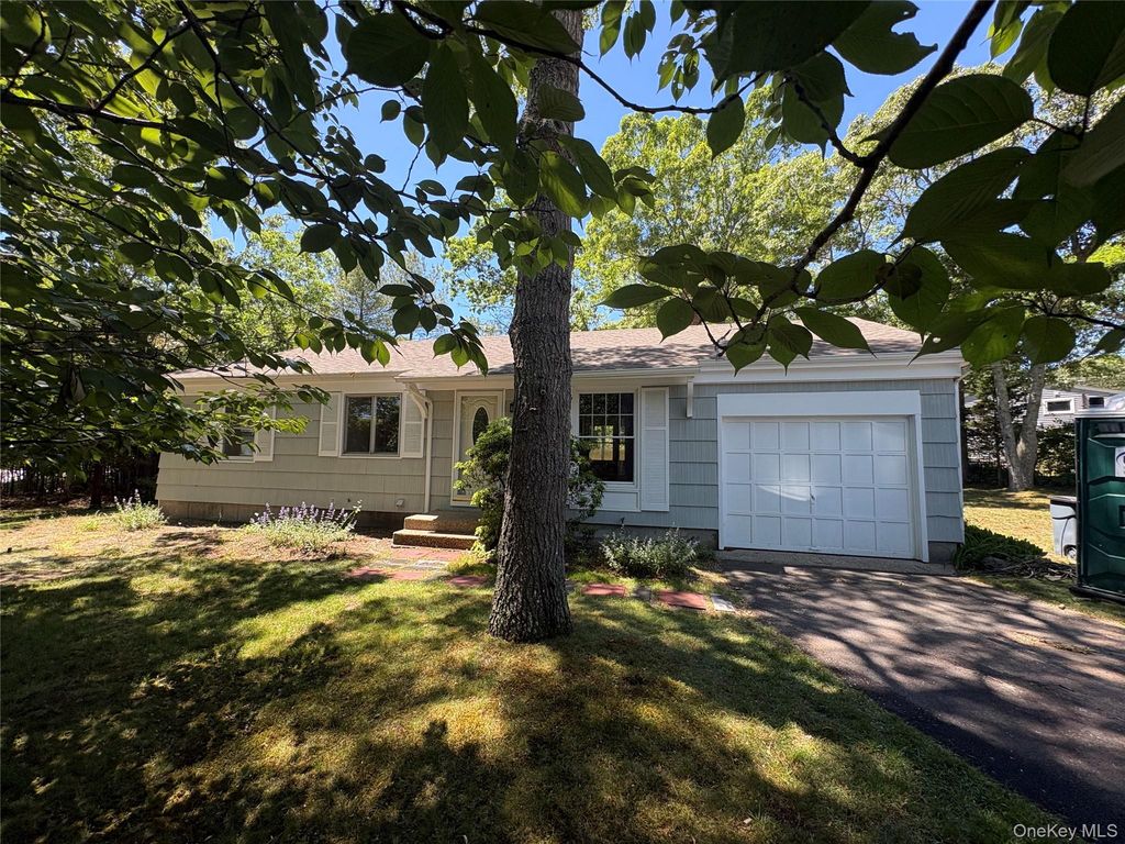 52 Neptune Avenue, Hampton Bays, NY 11946