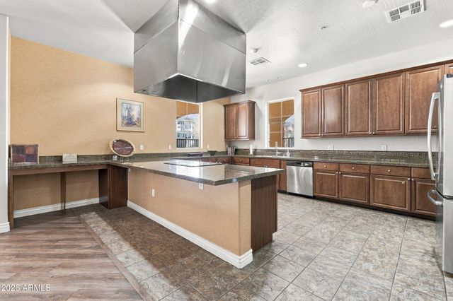 14575 W MOUNTAIN VIEW Boulevard 11119, Surprise, AZ 85374