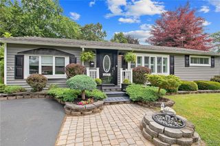 207 Baxton Street, Clay, NY 13212