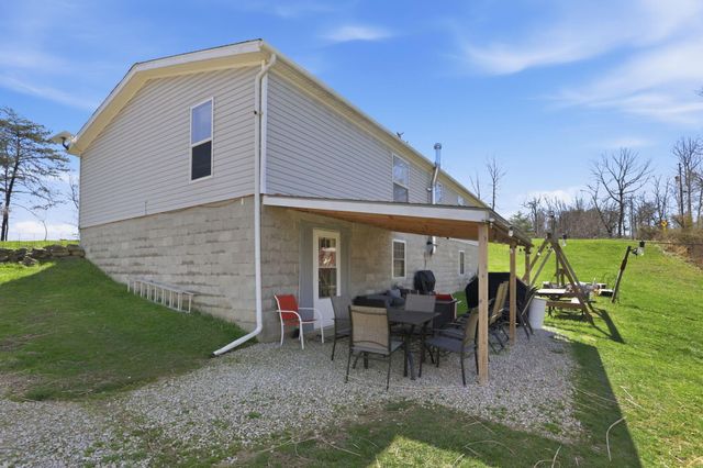 10049 Webb Road, Logan, OH 43138