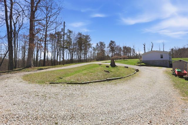 10049 Webb Road, Logan, OH 43138