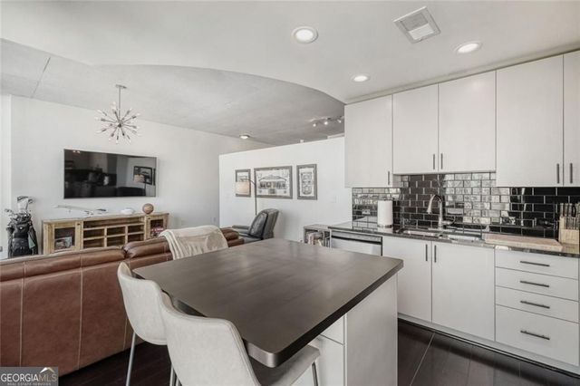 860 Peachtree Street NE 2507, Atlanta, GA 30308