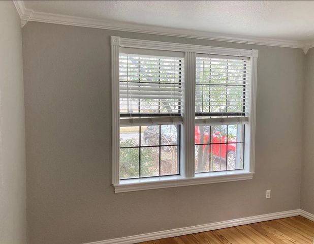 8619 Groveland Drive, Dallas, TX 75218