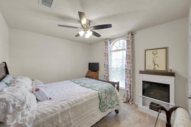 1602 Cafe Dumonde, Conroe, TX 77304