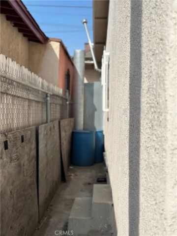 1664 E 66th, Los Angeles, CA 90001