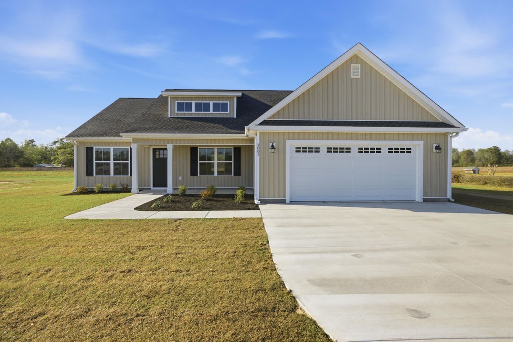 3813 Valley Forge Rd., Aynor, SC 29511