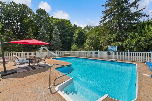 5161 Silver Pines Road, Garfield Twp, MI 49685