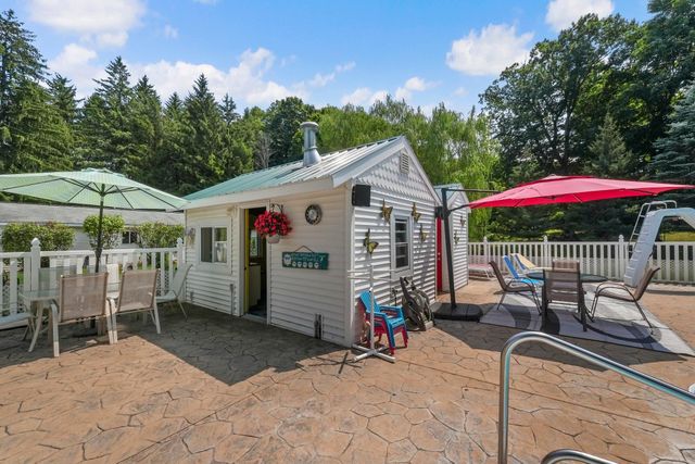 5161 Silver Pines Road, Garfield Twp, MI 49685