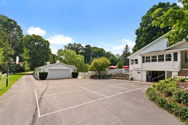 5161 Silver Pines Road, Garfield Twp, MI 49685