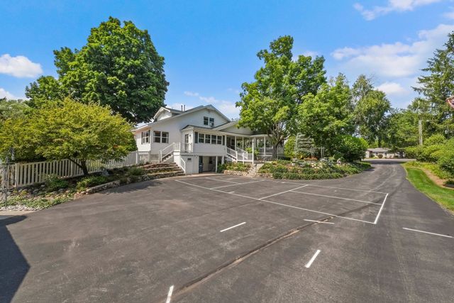 5161 Silver Pines Road, Garfield Twp, MI 49685