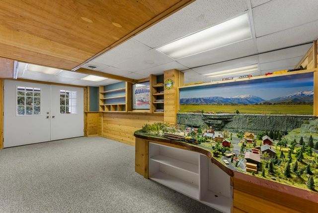 5161 Silver Pines Road, Garfield Twp, MI 49685