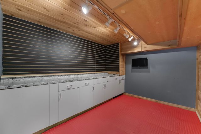 5161 Silver Pines Road, Garfield Twp, MI 49685