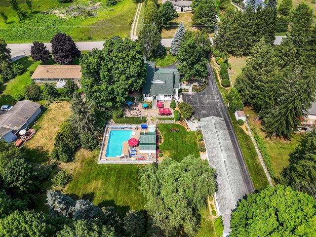 5161 Silver Pines Road, Garfield Twp, MI 49685