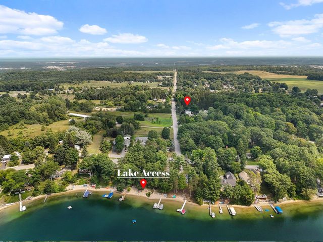 5161 Silver Pines Road, Garfield Twp, MI 49685