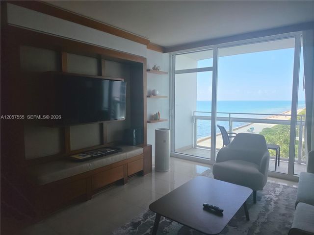 6801 Collins Avenue 1020 Door 1006 Leal, Miami Beach, FL 33141