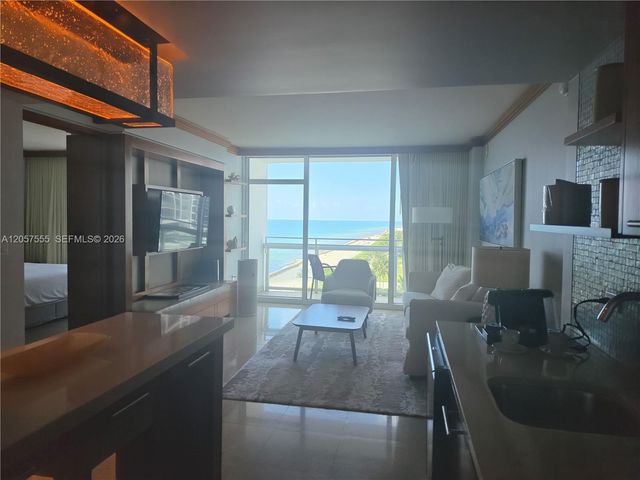 6801 Collins Avenue 1020 Door 1006 Leal, Miami Beach, FL 33141