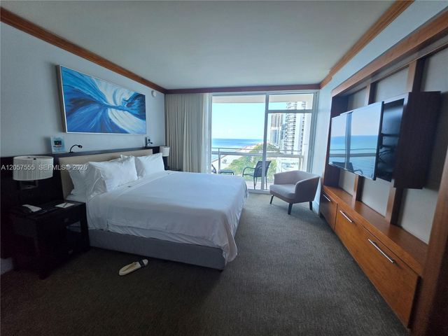 6801 Collins Avenue 1020 Door 1006 Leal, Miami Beach, FL 33141