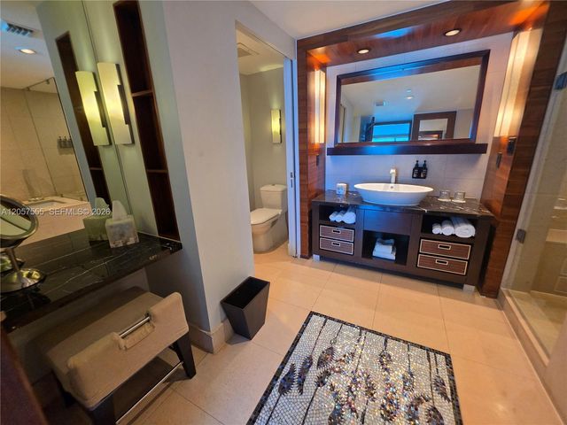 6801 Collins Avenue 1020 Door 1006 Leal, Miami Beach, FL 33141
