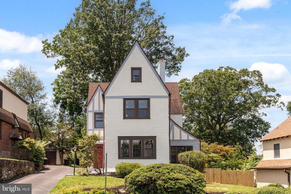 2418 ROSEWOOD LN, Havertown, PA 19083