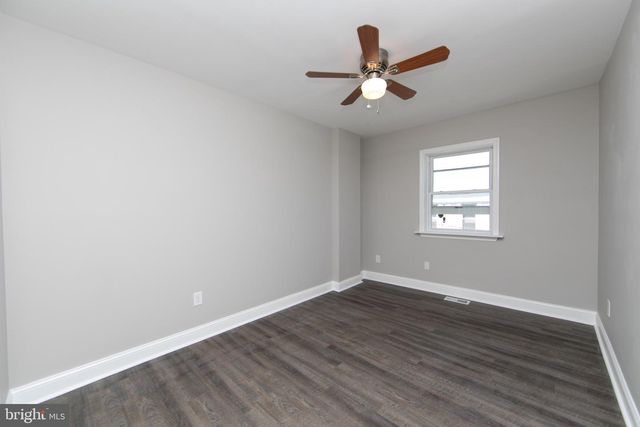1553 WILDWOOD AVE, Camden, NJ 08103