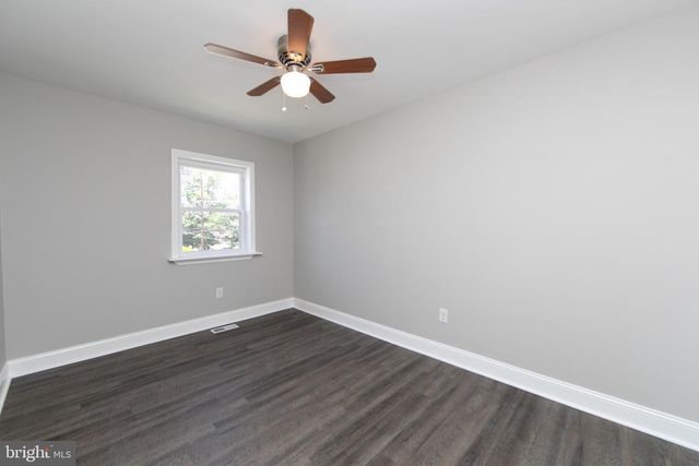 1553 WILDWOOD AVE, Camden, NJ 08103