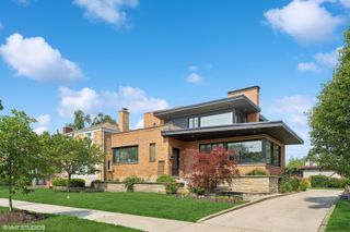9333 S Oakley Avenue, Chicago, IL 60643